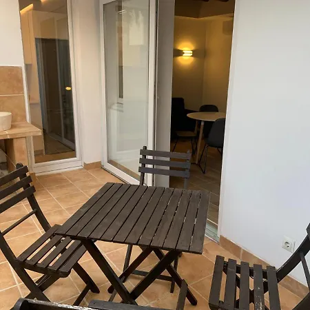 Patio Port Serrallo Apartment